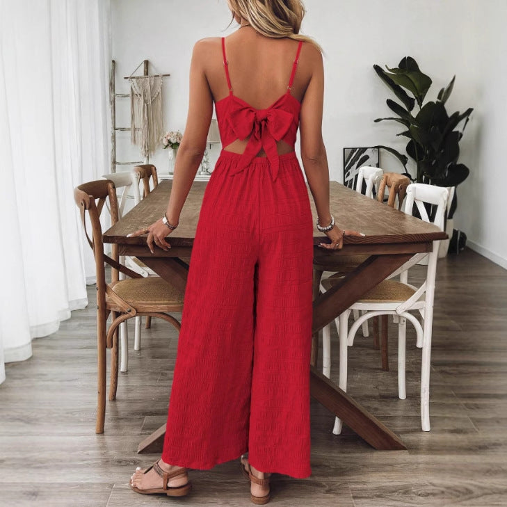 Fashionable Casual Jumpsuit With Shoulder Straps And A Bow Detail On The Back
